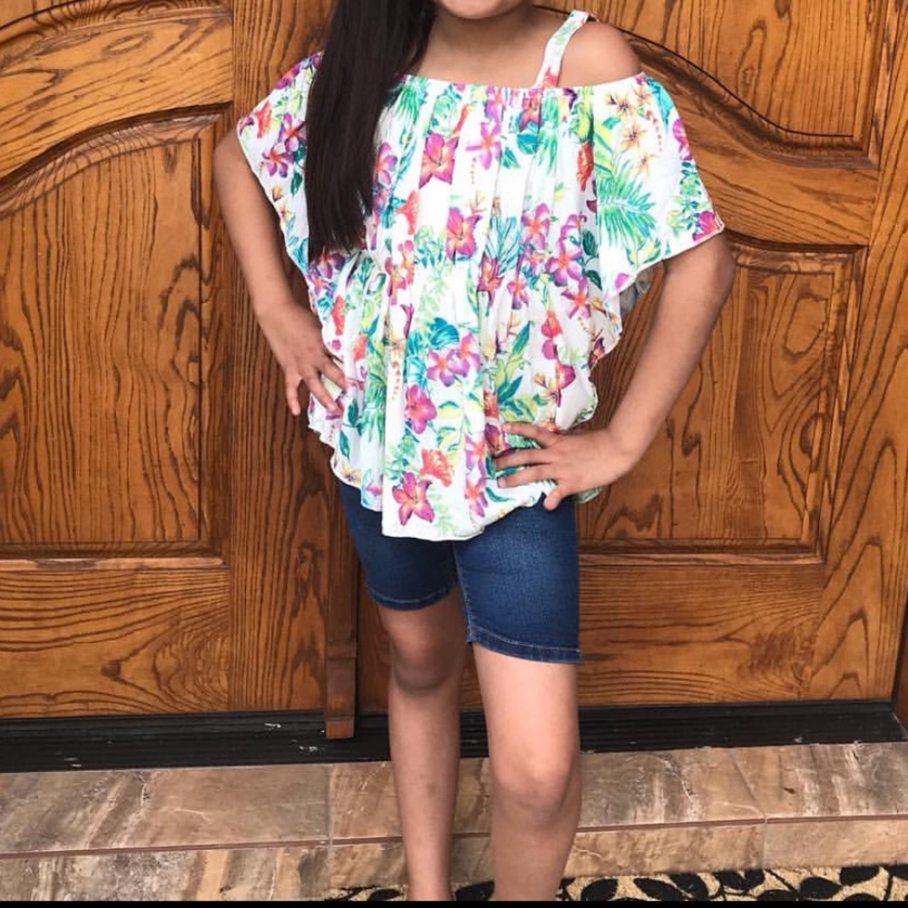 Bright tropical top